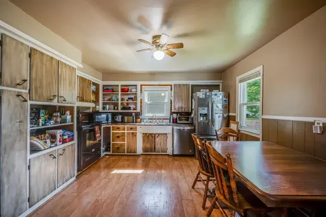 319 E 10th Street Blue Earth MN 56013