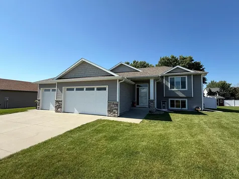 506 3rd Street SE Hayfield MN 55940