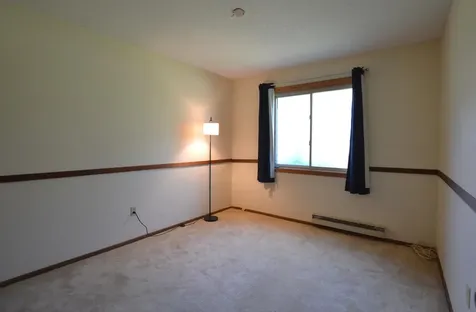 1585 Cohansey Street Saint Paul MN 55117