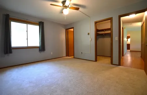 1585 Cohansey Street Saint Paul MN 55117
