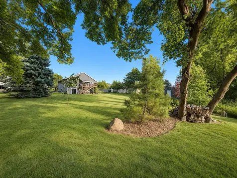 2870 Jordan Drive Woodbury MN 55125
