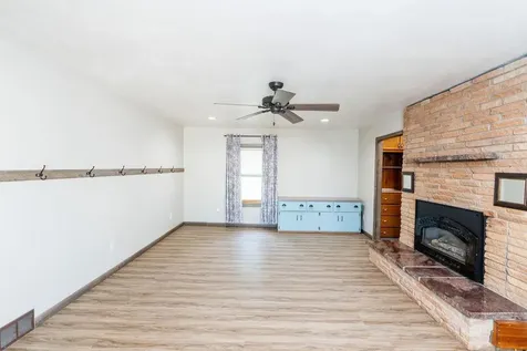 405 6th Avenue Edgeley ND 58433