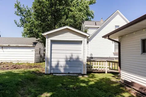 405 6th Avenue Edgeley ND 58433