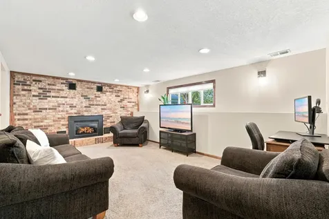 3224 Hillsboro Avenue N New Hope MN 55427