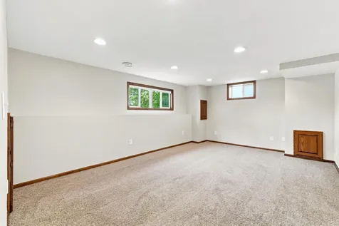 3224 Hillsboro Avenue N New Hope MN 55427