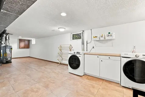 3224 Hillsboro Avenue N New Hope MN 55427