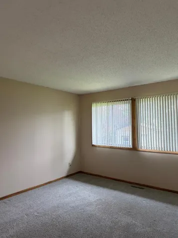 2635 Guthrie Avenue N Oakdale MN 55128