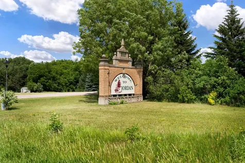 1216 Edge Circle Jordan MN 55352