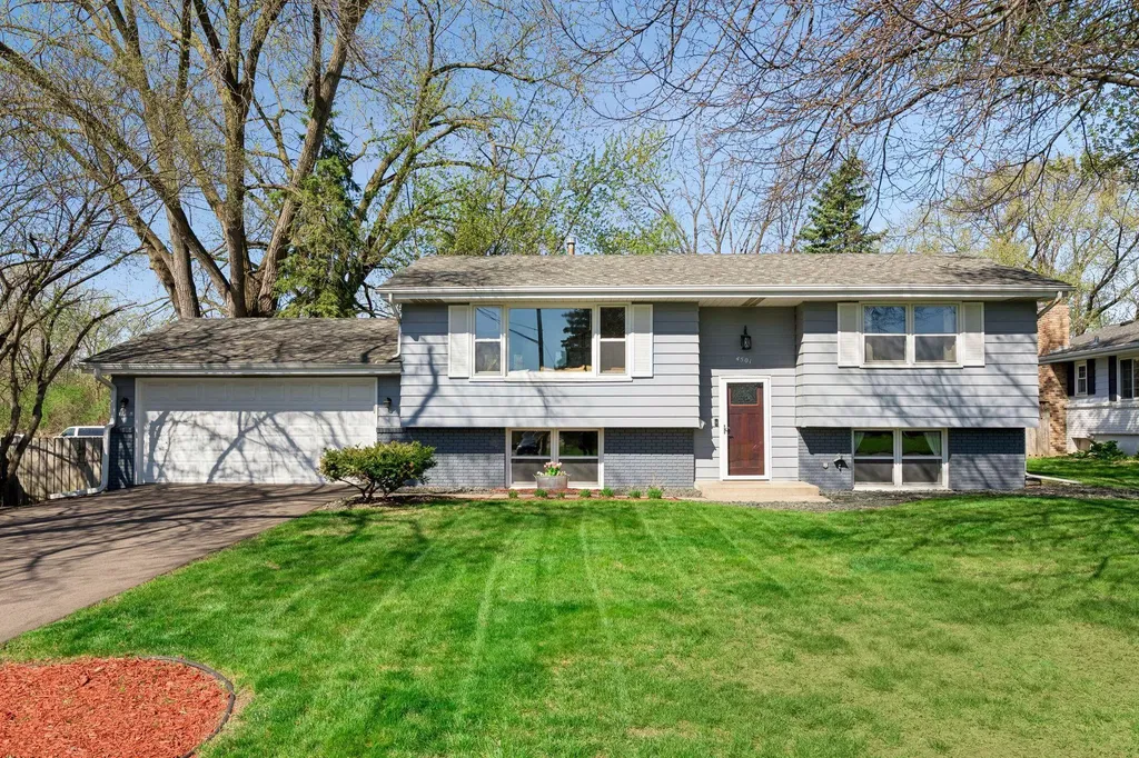 4501 Oregon Avenue N New Hope MN 55428