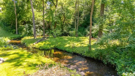 6332 Oak Knoll Plaza Woodbury MN 55125