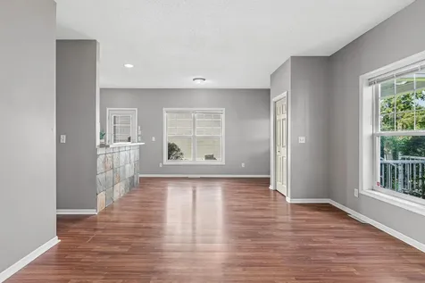 2917 Hemingway Drive Chaska MN 55318