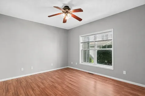 2917 Hemingway Drive Chaska MN 55318