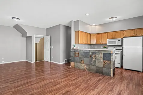 2917 Hemingway Drive Chaska MN 55318