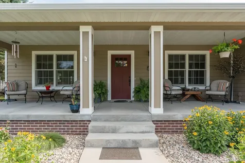 809 Spruce Place Saint Peter MN 56082