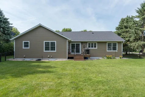 809 Spruce Place Saint Peter MN 56082
