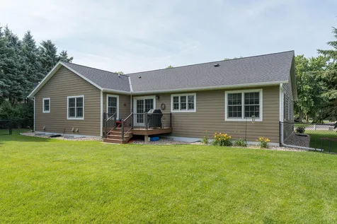809 Spruce Place Saint Peter MN 56082