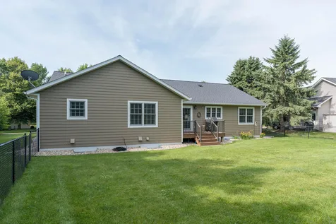 809 Spruce Place Saint Peter MN 56082