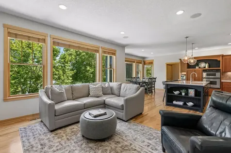 11281 Stonemill Farms Curve Woodbury MN 55129