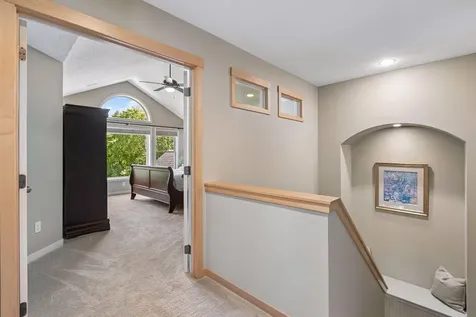 11281 Stonemill Farms Curve Woodbury MN 55129