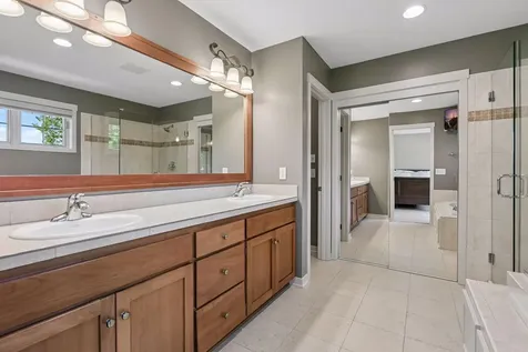 11281 Stonemill Farms Curve Woodbury MN 55129