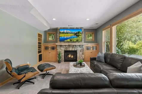 11281 Stonemill Farms Curve Woodbury MN 55129