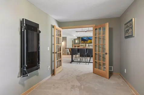 11281 Stonemill Farms Curve Woodbury MN 55129