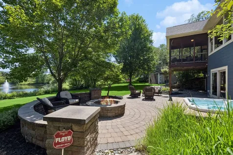 11281 Stonemill Farms Curve Woodbury MN 55129