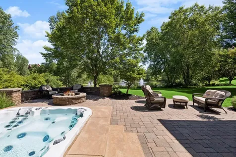 11281 Stonemill Farms Curve Woodbury MN 55129