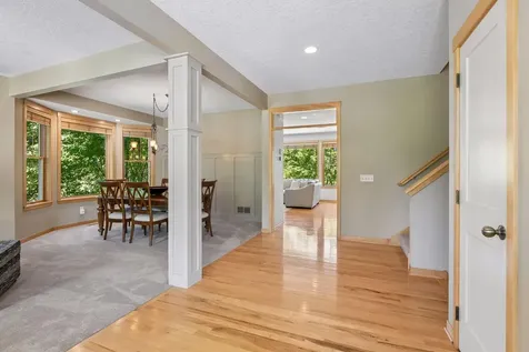 11281 Stonemill Farms Curve Woodbury MN 55129