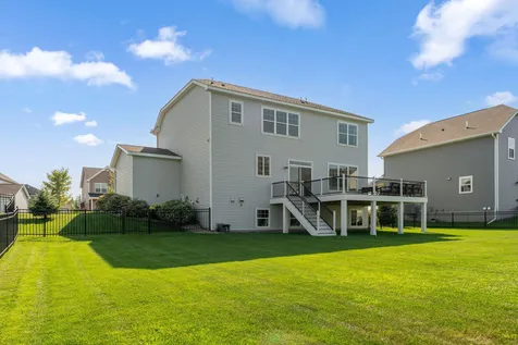 3927 Founders Path Chaska MN 55318