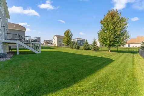 3927 Founders Path Chaska MN 55318
