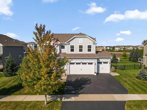 3927 Founders Path Chaska MN 55318