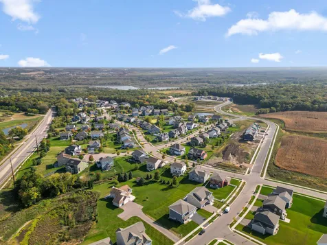3927 Founders Path Chaska MN 55318