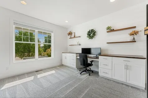 3927 Founders Path Chaska MN 55318