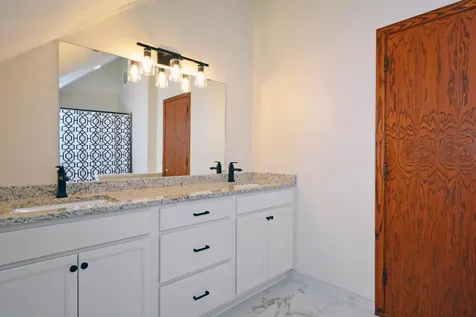 6448 Glenwood Avenue Golden Valley MN 55427