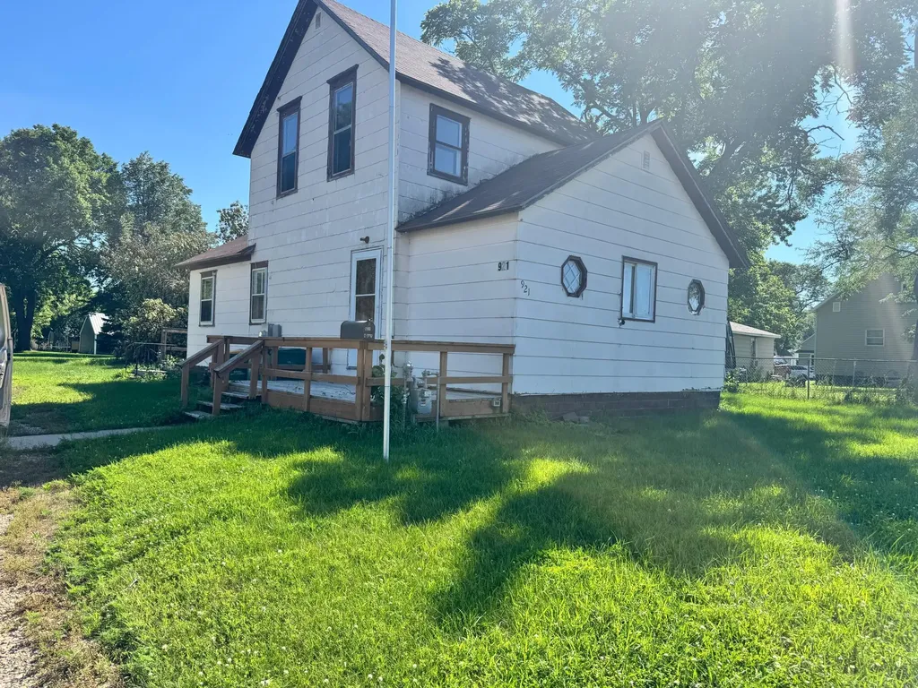 921 North Highway Jackson MN 56143