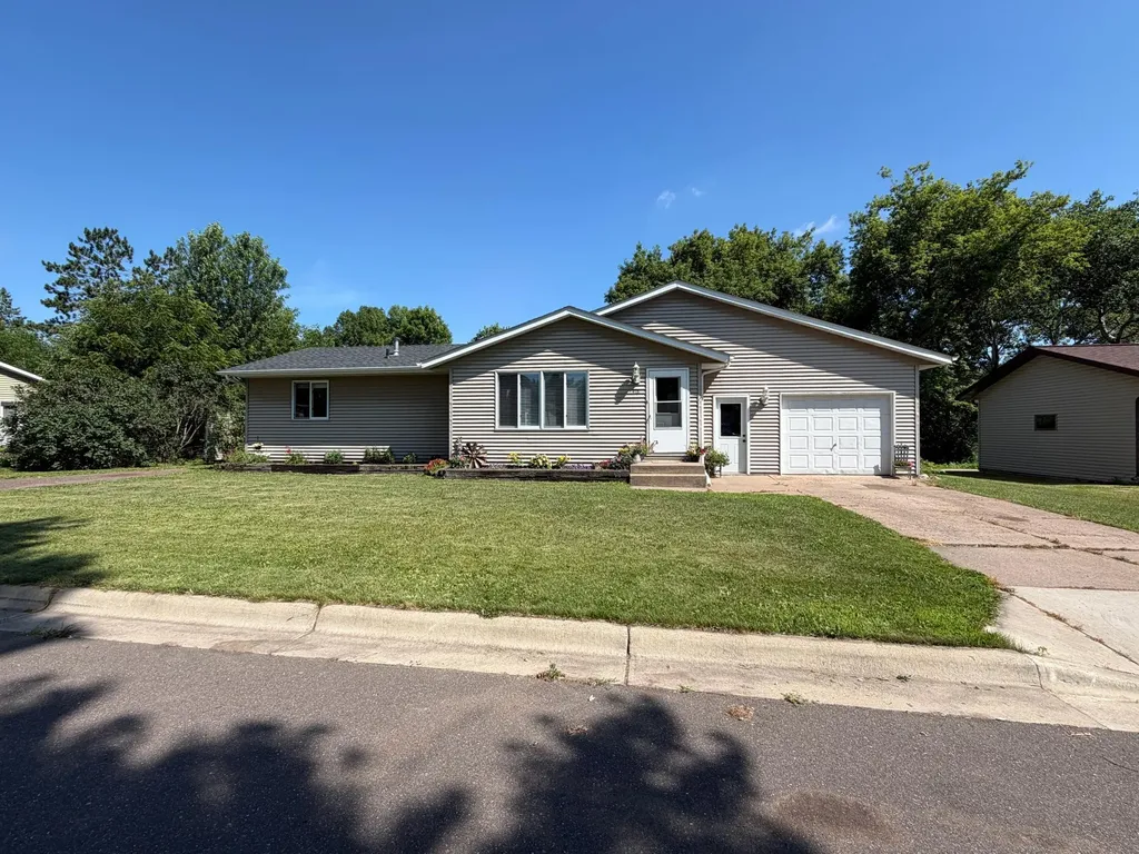 418 1st Street Sandstone MN 55072