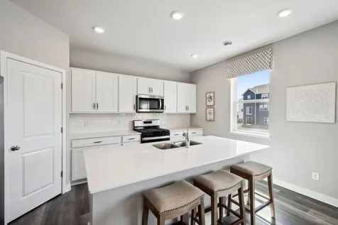 1708 Denali Drive Shakopee MN 55379