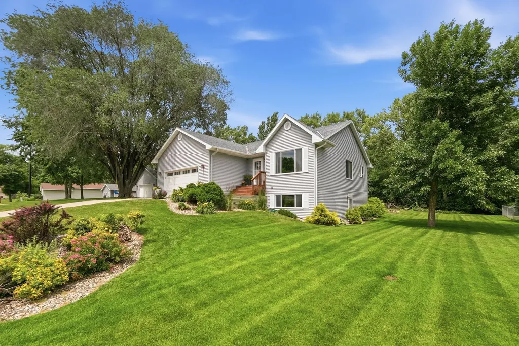 119 Mc Farlane Street NW Alexandria MN 56308