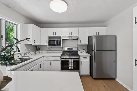 2709 Holloway Avenue E North Saint Paul MN 55109