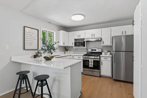 2709 Holloway Avenue E North Saint Paul MN 55109