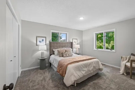 2709 Holloway Avenue E North Saint Paul MN 55109
