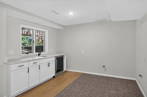 2709 Holloway Avenue E North Saint Paul MN 55109