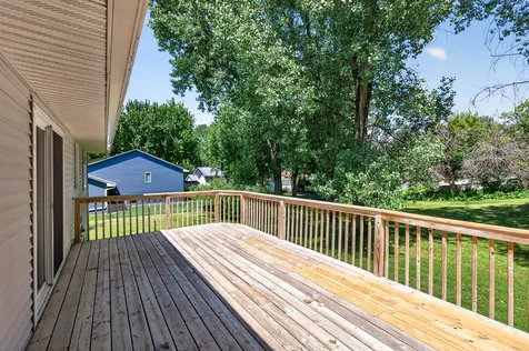 2709 Holloway Avenue E North Saint Paul MN 55109
