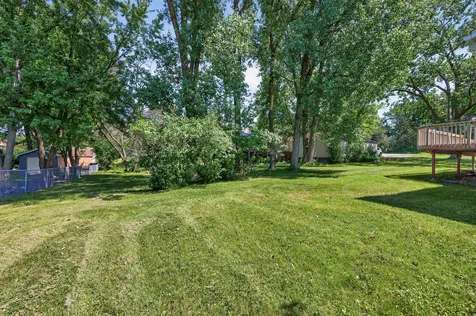 2709 Holloway Avenue E North Saint Paul MN 55109