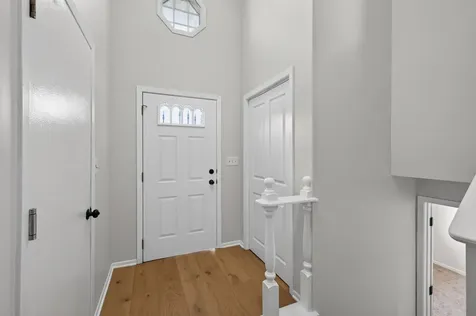 2709 Holloway Avenue E North Saint Paul MN 55109