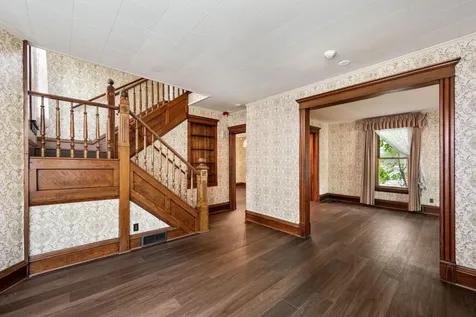 835 3rd Street E Saint Paul MN 55106