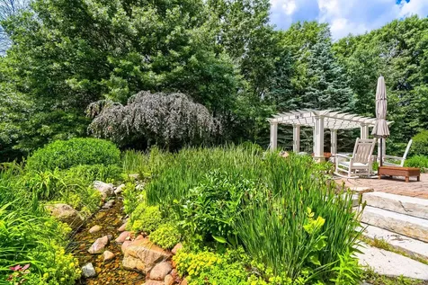 9520 Whistling Valley Trail Lake Elmo MN 55042