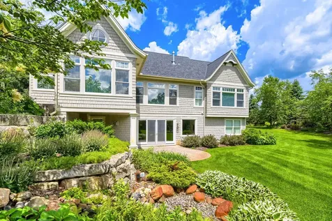 9520 Whistling Valley Trail Lake Elmo MN 55042