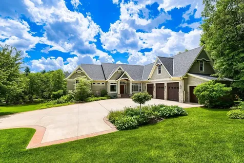 9520 Whistling Valley Trail Lake Elmo MN 55042